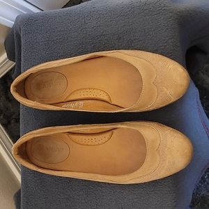 Ariat flats